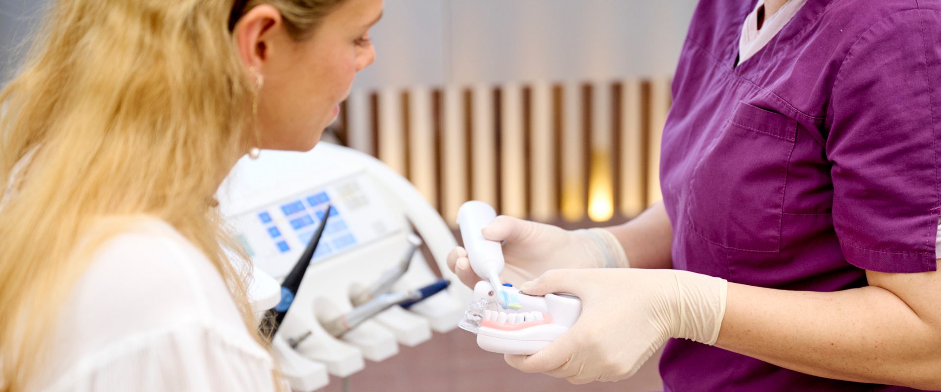 Parodontitis-Behandlung in Palais-Dental